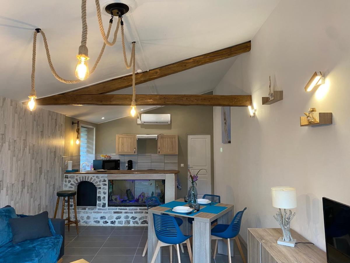 Les 4 Seasons, Agreable Gite Avec Terrasse Et Jardin La Croix Bigot Ngoại thất bức ảnh